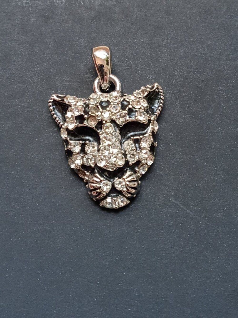 Bejeweled Leopard Pendant / Charm